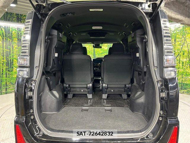 Toyota VOXY 2019-11 7226370-9