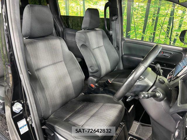 Toyota VOXY 2019-11 7226370-10