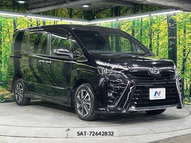 Toyota VOXY 2019-11 7226370-17