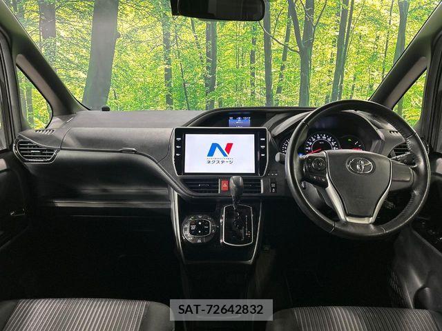 Toyota VOXY 2019-11 7226370-1