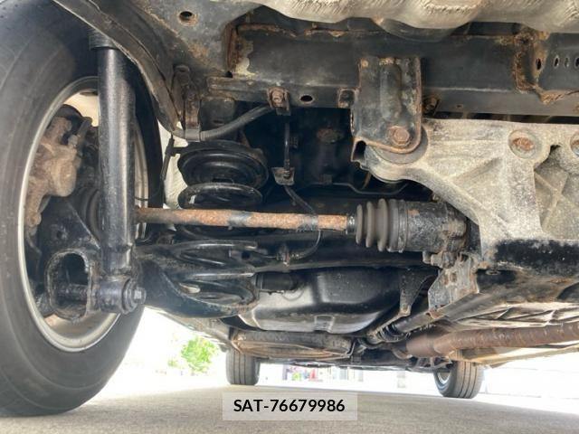Toyota VOXY 2013-06 7226360-12