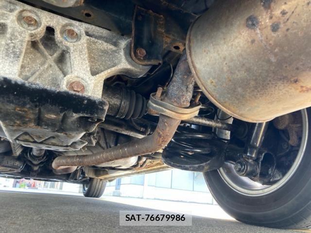 Toyota VOXY 2013-06 7226360-13