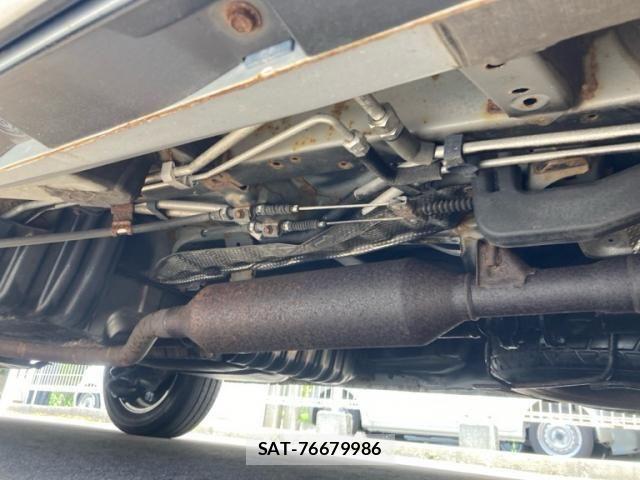 Toyota VOXY 2013-06 7226360-14