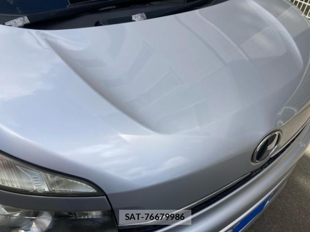 Toyota VOXY 2013-06 7226360-2
