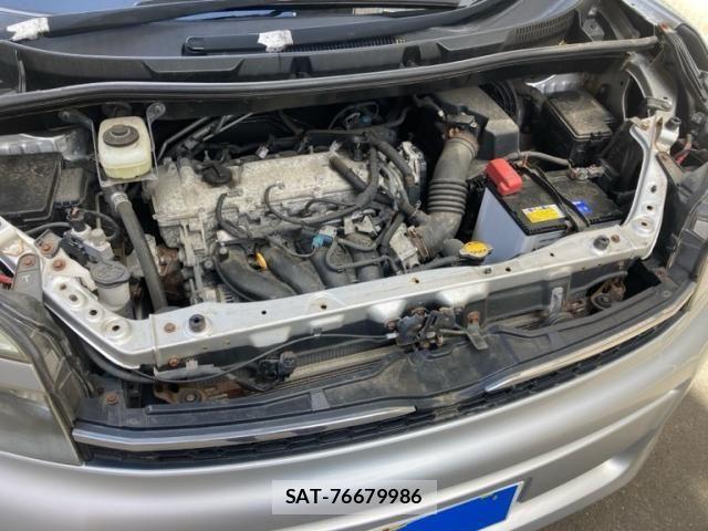 Toyota VOXY 2013-06 7226360-6