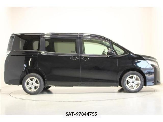 Toyota VOXY 2017-09 7226368-12