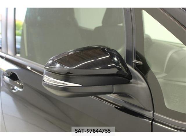 Toyota VOXY 2017-09 7226368-20