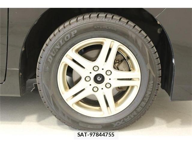 Toyota VOXY 2017-09 7226368-21