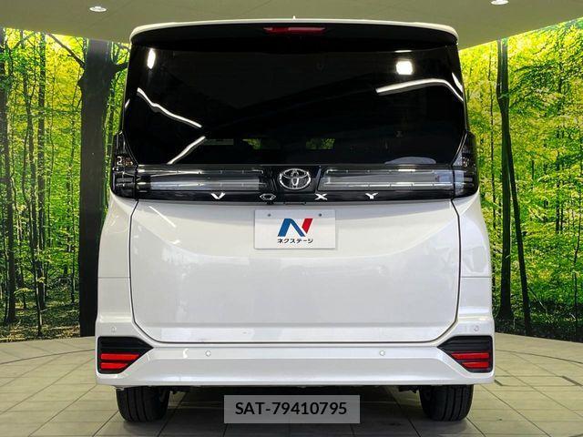 Toyota VOXY 2024-04 7226379-15