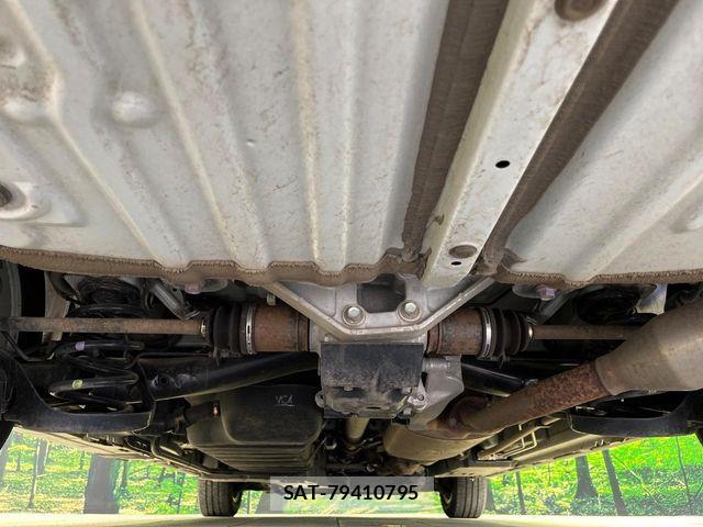 Toyota VOXY 2024-04 7226379-18