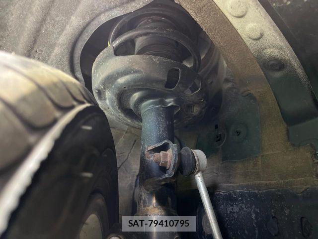 Toyota VOXY 2024-04 7226379-19