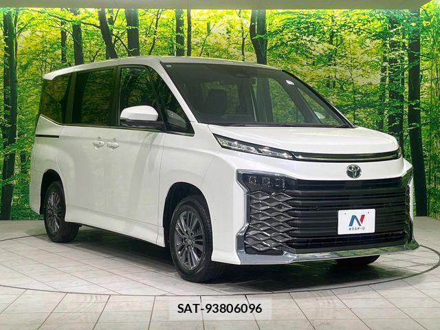 Toyota VOXY 2024-04 7215917-16