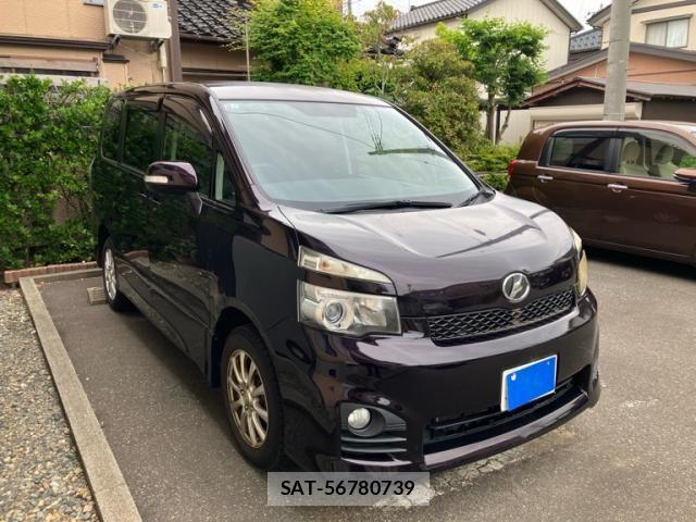 Toyota VOXY 2013-07 7226357-0