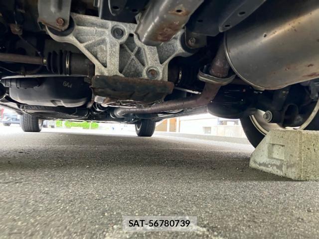 Toyota VOXY 2013-07 7226357-7