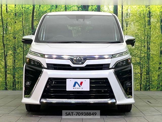 Toyota VOXY 2020-10 7226373-13