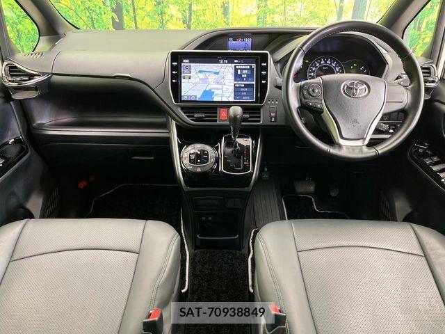 Toyota VOXY 2020-10 7226373-1