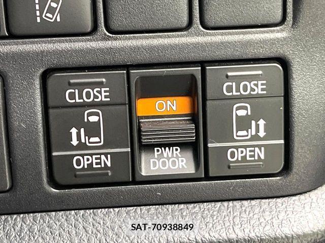 Toyota VOXY 2020-10 7226373-5