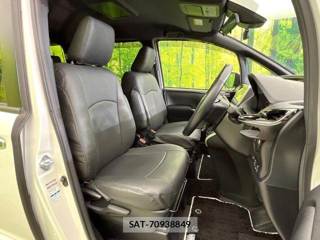 Toyota VOXY 2020-10 7226373-6