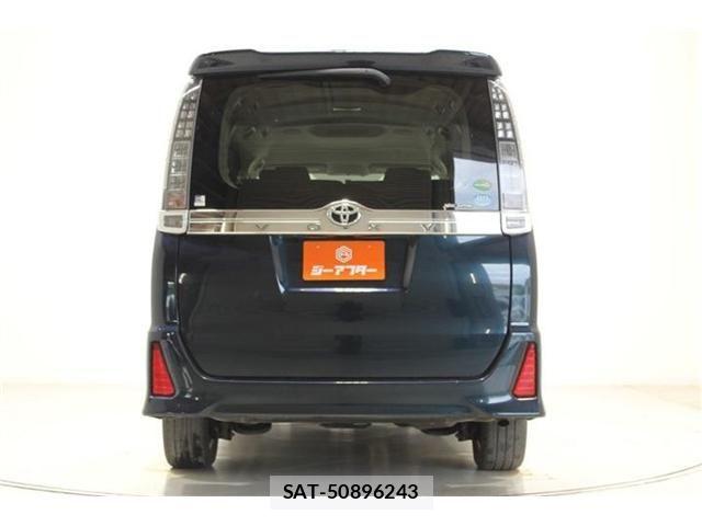 Toyota VOXY 2015-09 7226364-10