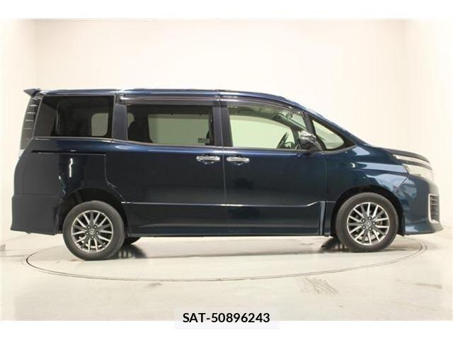 Toyota VOXY 2015-09 7226364-12
