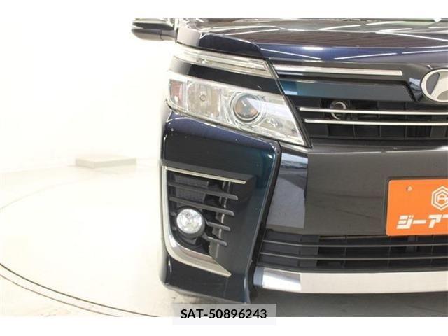 Toyota VOXY 2015-09 7226364-15