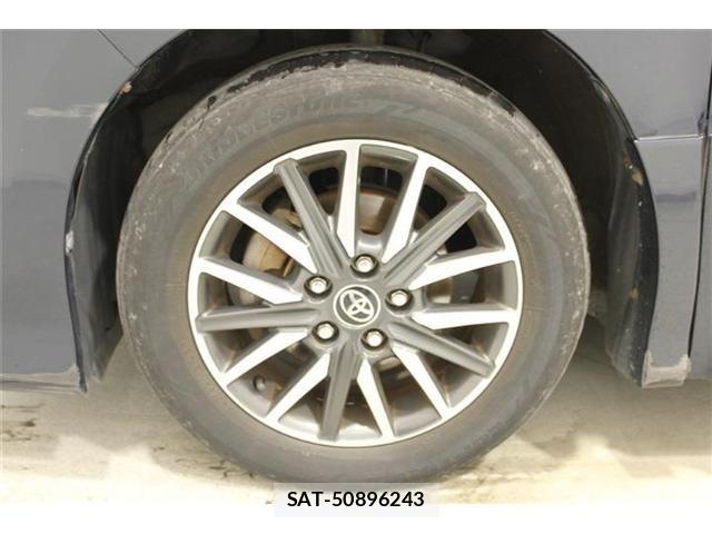 Toyota VOXY 2015-09 7226364-24
