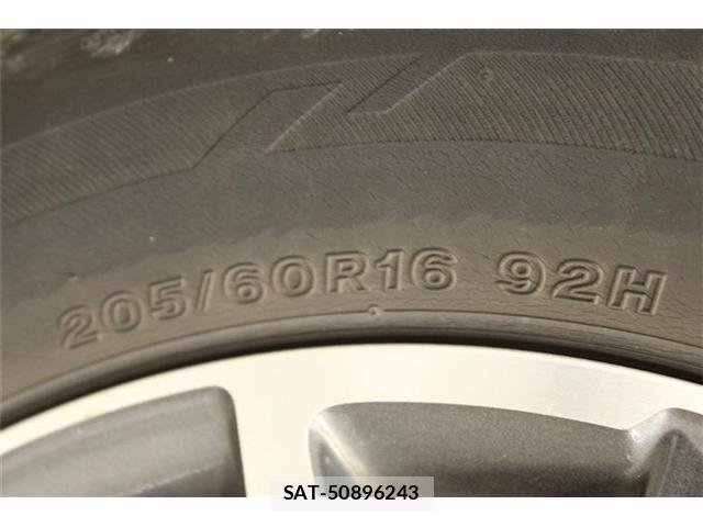 Toyota VOXY 2015-09 7226364-26