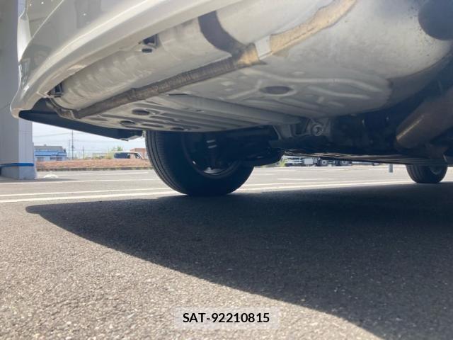 Toyota VOXY 2017-08 7226365-14