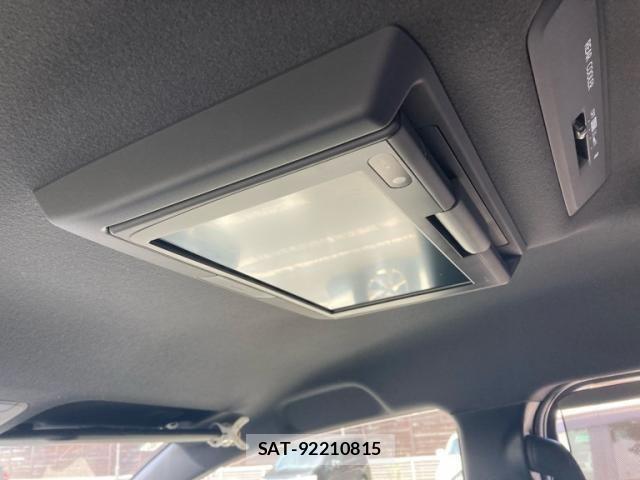 Toyota VOXY 2017-08 7226365-18