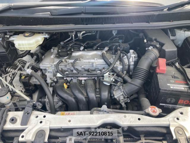 Toyota VOXY 2017-08 7226365-20
