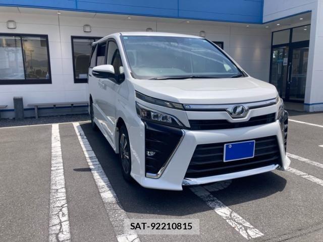 Toyota VOXY 2017-08 7226365-3