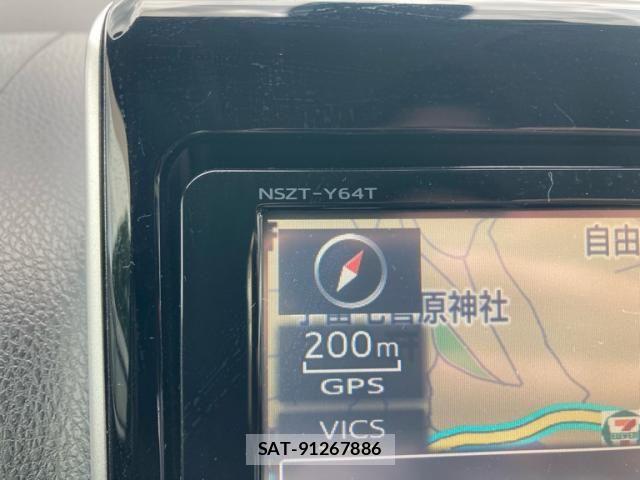 Toyota VOXY 2016-05 7226366-18