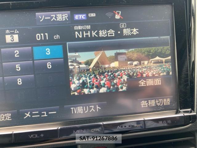 Toyota VOXY 2016-05 7226366-19