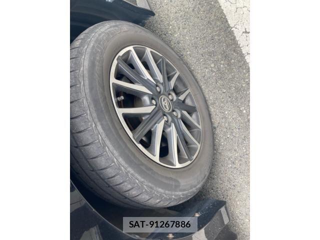Toyota VOXY 2016-05 7226366-4