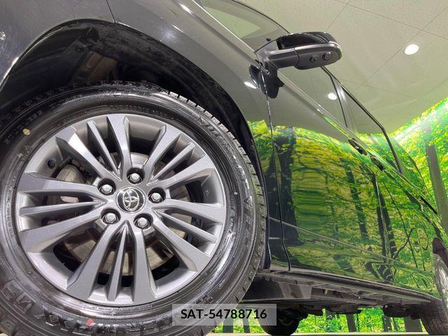 Toyota VOXY 2024-04 7226378-13