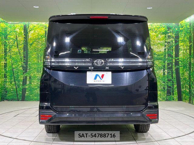 Toyota VOXY 2024-04 7226378-15