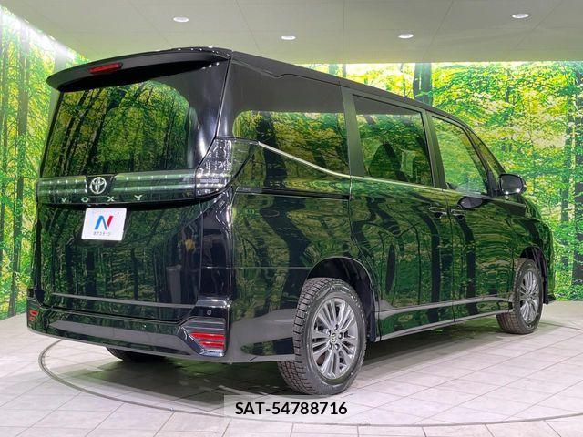 Toyota VOXY 2024-04 7226378-17