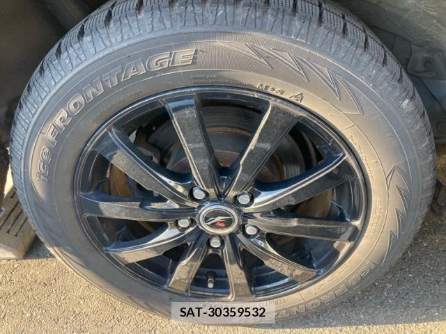 Toyota VOXY 2012-03 7226356-8
