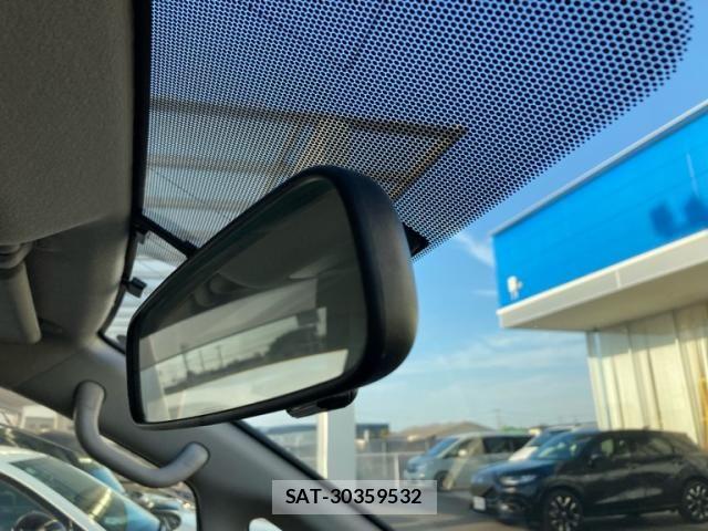 Toyota VOXY 2012-03 7226356-26