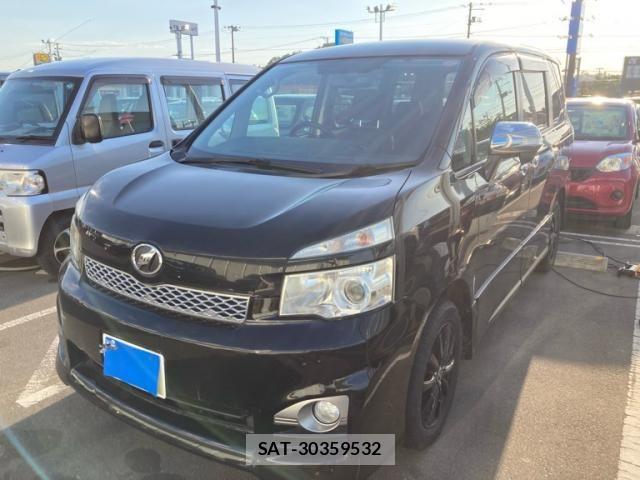 Toyota VOXY 2012-03 7226356-2