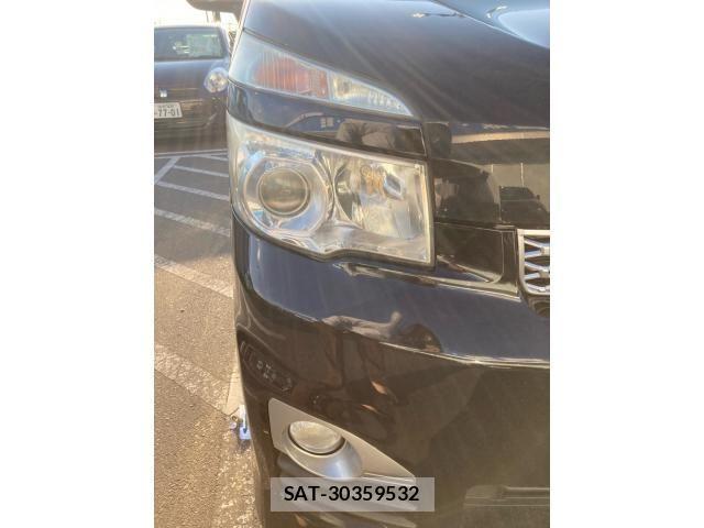 Toyota VOXY 2012-03 7226356-6