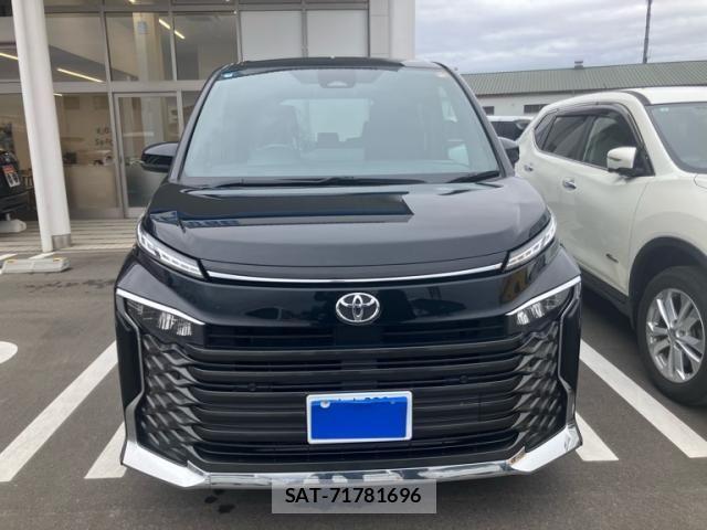 Toyota VOXY 2022-07 7226380-0
