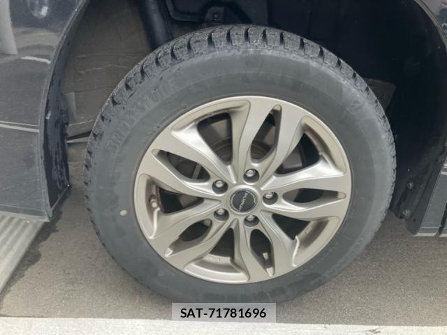 Toyota VOXY 2022-07 7226380-10
