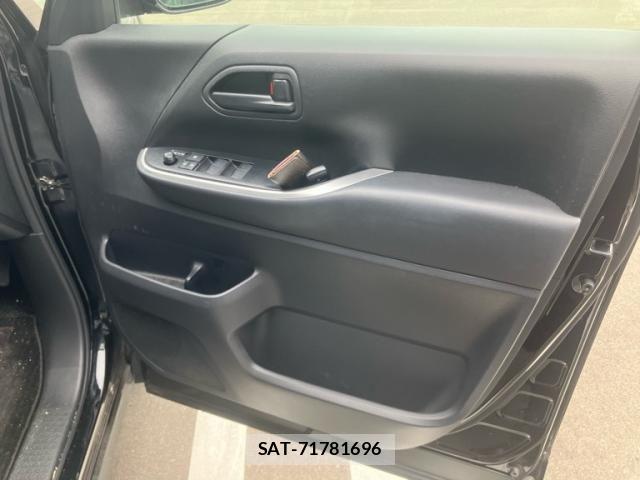 Toyota VOXY 2022-07 7226380-12