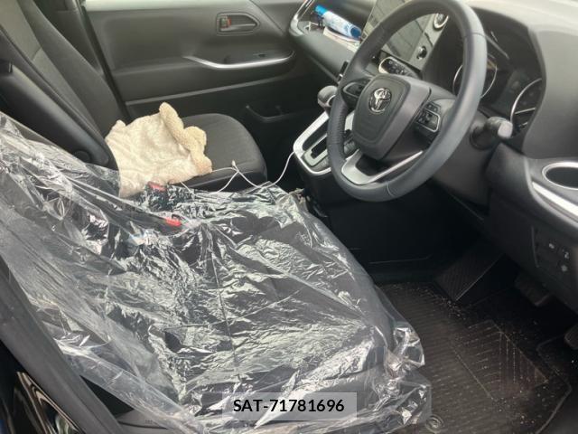 Toyota VOXY 2022-07 7226380-13