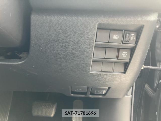 Toyota VOXY 2022-07 7226380-14