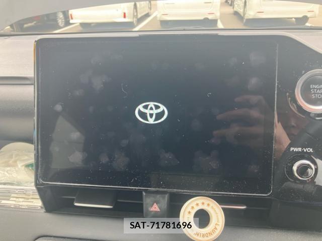 Toyota VOXY 2022-07 7226380-24