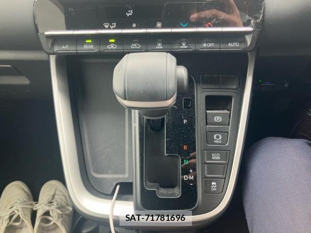 Toyota VOXY 2022-07 7226380-25