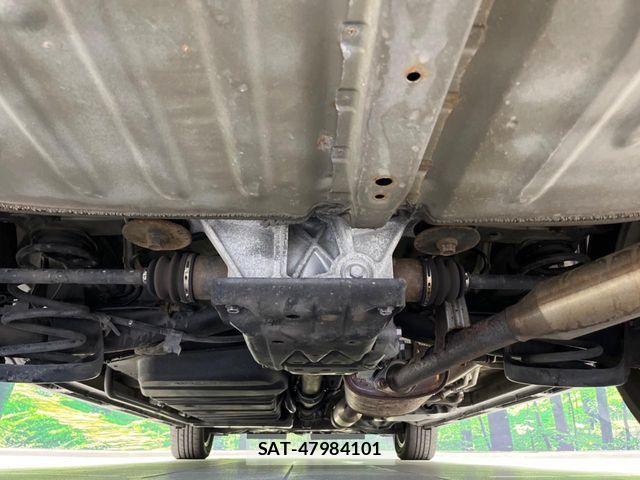 Toyota VOXY 2017-05 7226367-18