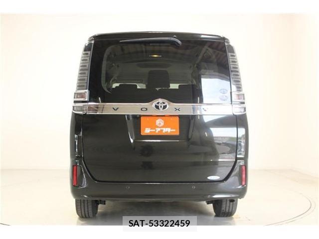 Toyota VOXY 2019-06 7226369-11